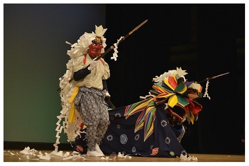 伝統文化祭での獅子舞の写真