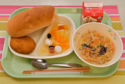 2021年11月25日の給食の写真