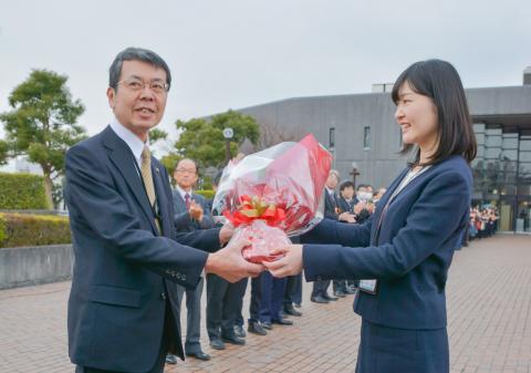 牟礼市長初登庁の写真