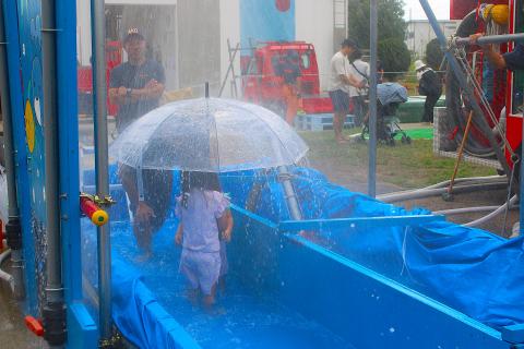 豪雨9
